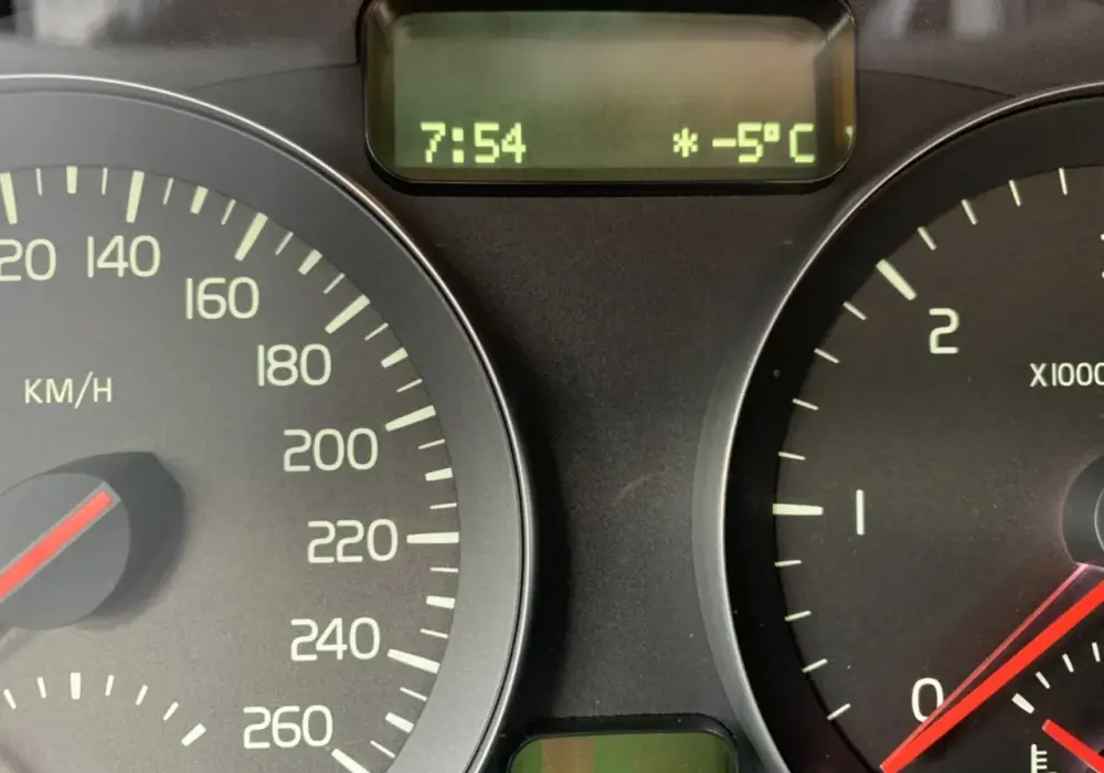 Dziwna temperatura w Volvo V50? Czujnik zewnętrzny - poradnik