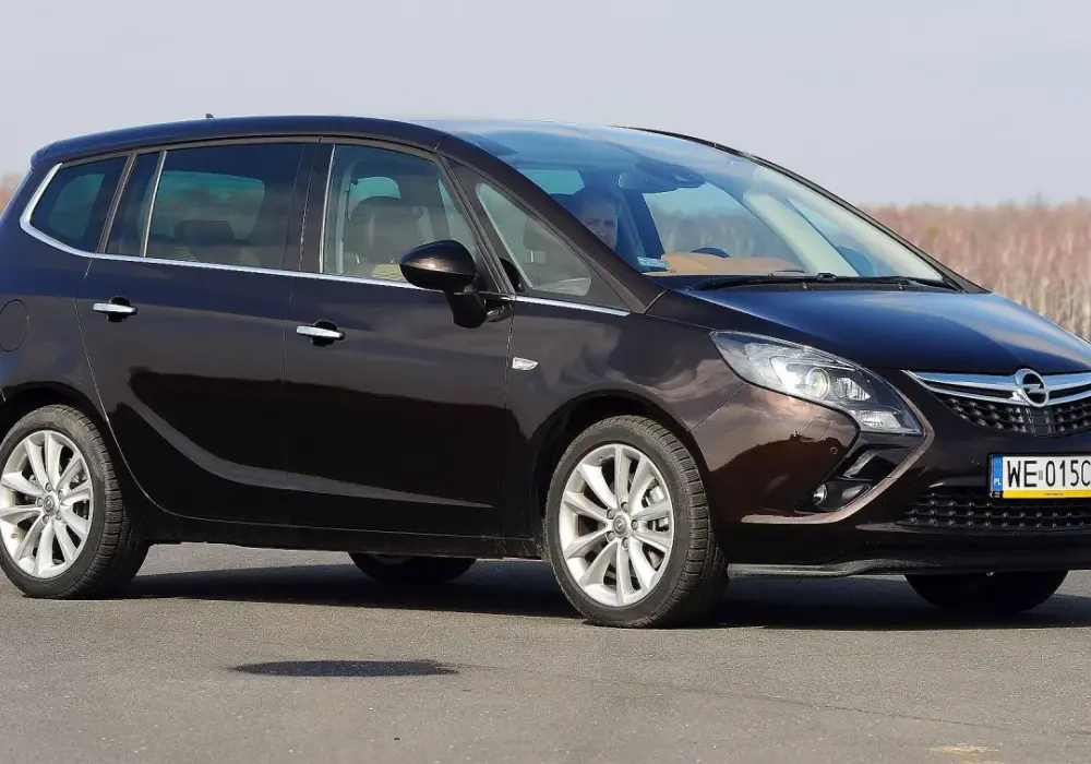 Opel Zafira C: Jaki silnik wybrać, by uniknąć problemów?