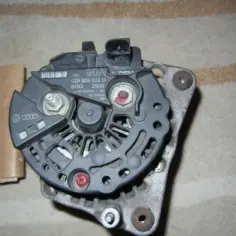 Jak wyjąć alternator VW Golf 4: Instrukcja krok po kroku