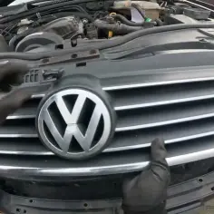 Gdzie korek spustowy chłodnicy Passat B5? Lokalizacja i wymiana