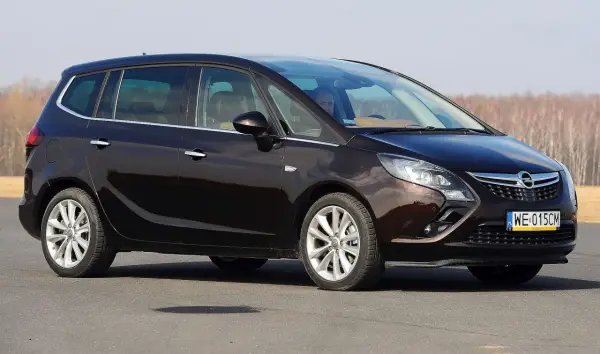 Opel Zafira C: Jaki silnik wybrać, by uniknąć problemów?